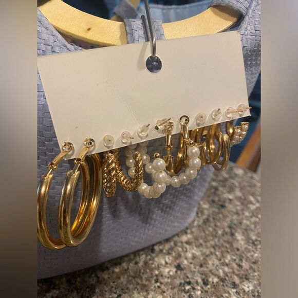 H&M Gold and Pearl Hoop Earrings Set x6 - Picture 5 of 5